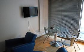 Appartement 2 pieces 40 m2, dans hyper centre, avec piscine au rez de chaussee